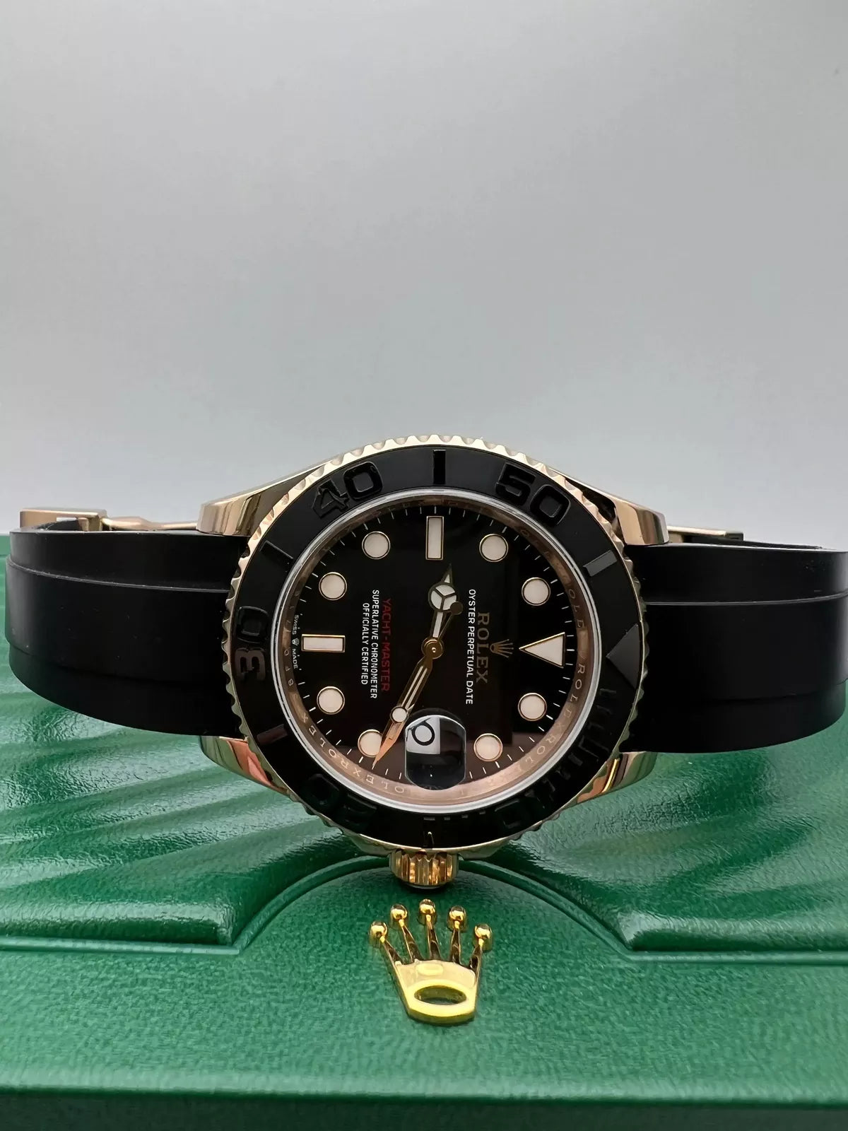 Rolex Yacht‑Master Rose Gold Black Dial Oyster Rubber - Master Copy