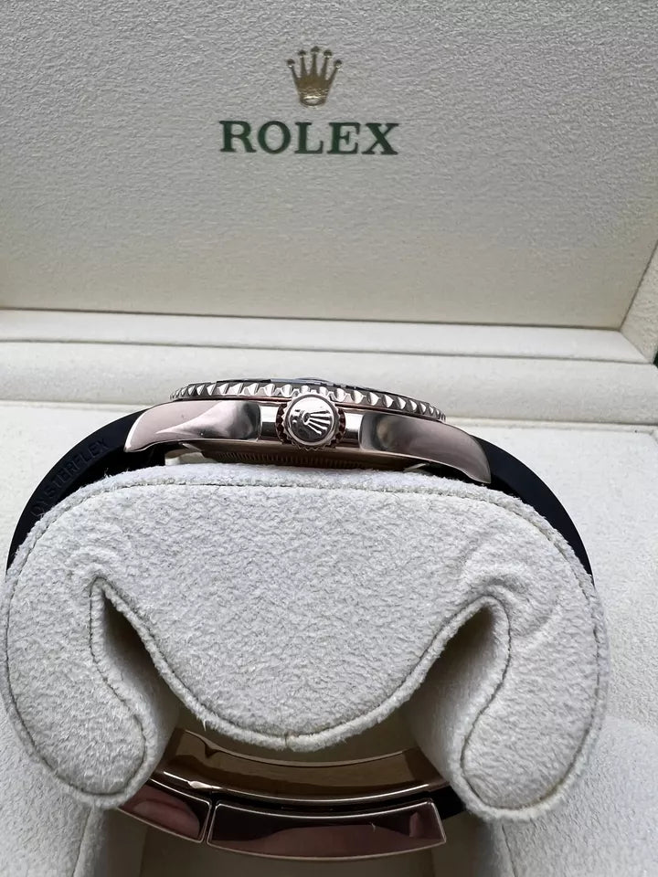 Rolex Yacht‑Master Rose Gold Black Dial Oyster Rubber - Master Copy